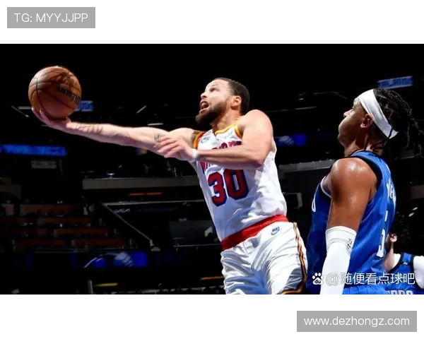 库里砍下26分6助攻带领勇士取胜